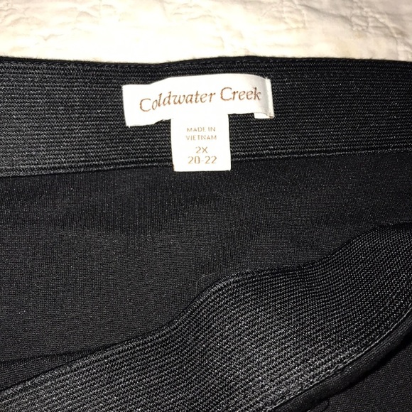 Coldwater Creek black knit skirt with front pleats - Picture 4 of 5